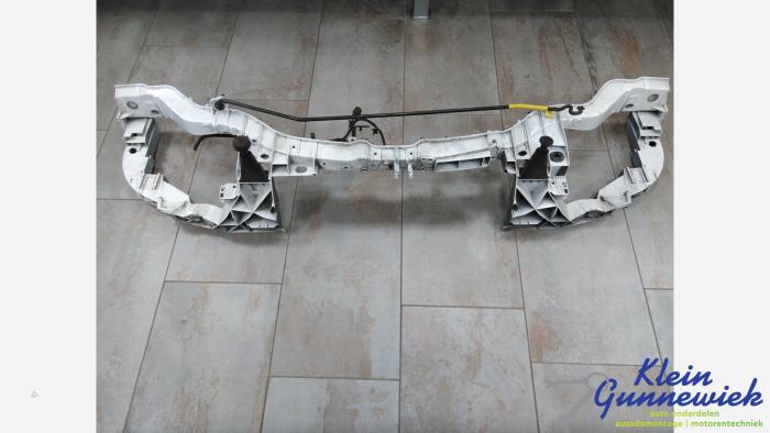 Begagnade Front Ford C-Max Pris € 89,00 Marginaltabell erbjuds av Klein Gunnewiek Autodemontage & Motorentechniek