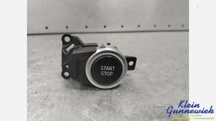 Używane Przelacznik Start/Stop BMW X5 Cena € 25,00 Procedura marży oferowane przez Klein Gunnewiek Autodemontage & Motorentechniek