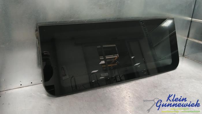 Używane Szyba szyberdachu BMW X5 Cena € 286,00 Procedura marży oferowane przez Klein Gunnewiek Autodemontage & Motorentechniek