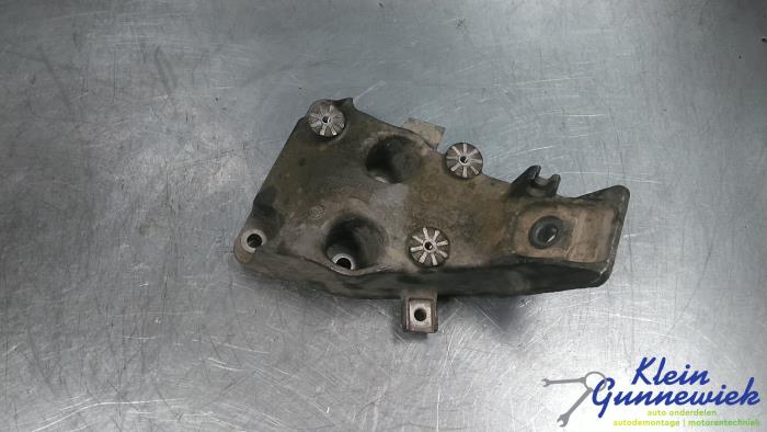 Used Engine mount BMW X5 Price € 20,00 Margin scheme offered by Klein Gunnewiek Autodemontage & Motorentechniek