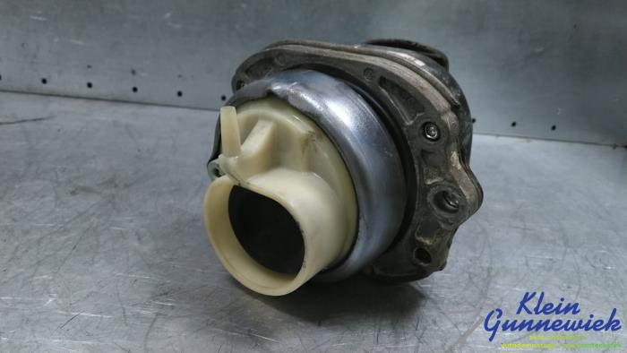 Used Engine mount BMW X5 Price € 35,00 Margin scheme offered by Klein Gunnewiek Autodemontage & Motorentechniek
