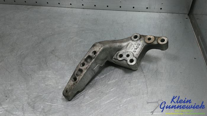 Gebrauchte Motorlager Opel Movano Preis € 30,00 Margenregelung angeboten von Klein Gunnewiek Autodemontage & Motorentechniek