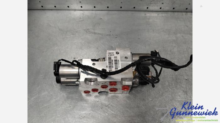 Gebrauchte Ventilblock hydraulisch BMW X5 Preis € 377,00 Margenregelung angeboten von Klein Gunnewiek Autodemontage & Motorentechniek
