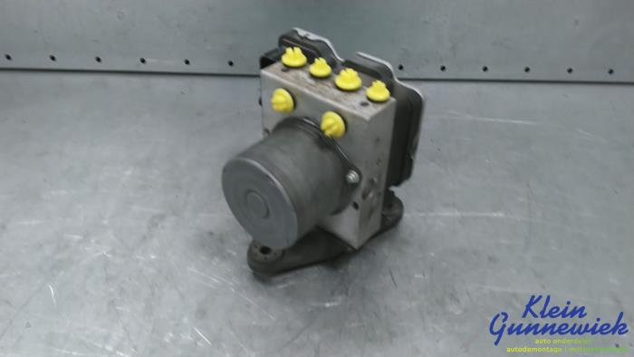 Usagé Bloc ABS Audi A4 Prix € 375,00 Règlement à la marge proposé par Klein Gunnewiek Autodemontage & Motorentechniek