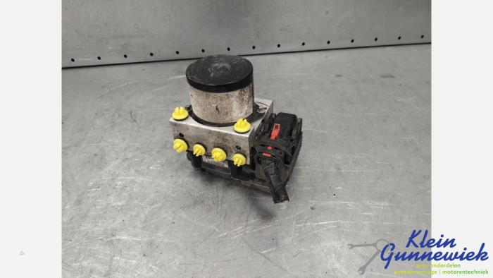 Used ABS pump Volkswagen Fox Price € 65,00 Margin scheme offered by Klein Gunnewiek Autodemontage & Motorentechniek