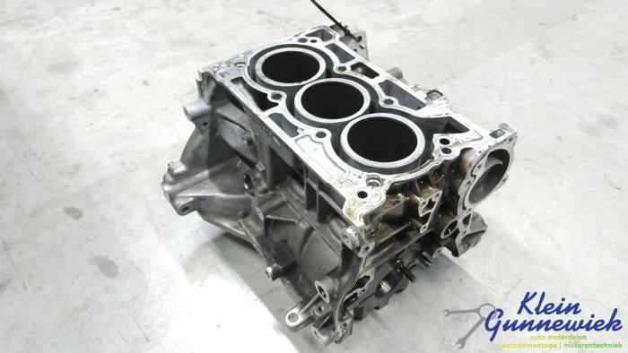 Used Engine crankcase Renault Captur Price € 295,00 Margin scheme offered by Klein Gunnewiek Autodemontage & Motorentechniek