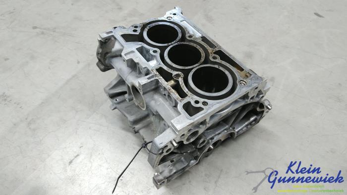 Used Engine crankcase Renault Clio Price € 268,00 Margin scheme offered by Klein Gunnewiek Autodemontage & Motorentechniek