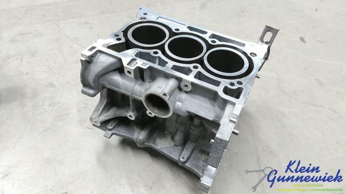 Used Engine crankcase Renault Clio Price € 295,00 Margin scheme offered by Klein Gunnewiek Autodemontage & Motorentechniek