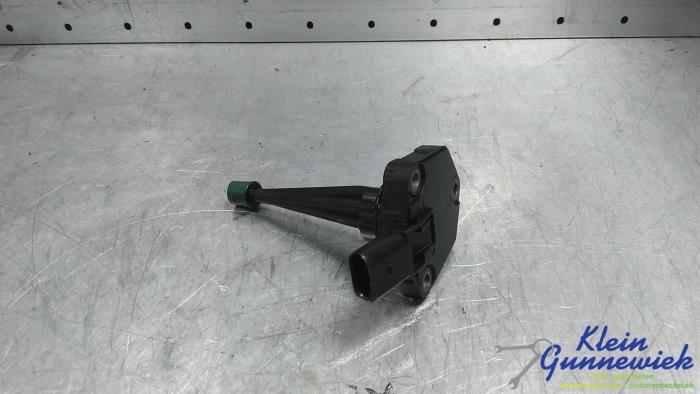 Begagnade Oljenivåsensor Volkswagen Crafter Pris € 35,00 Marginaltabell erbjuds av Klein Gunnewiek Autodemontage & Motorentechniek