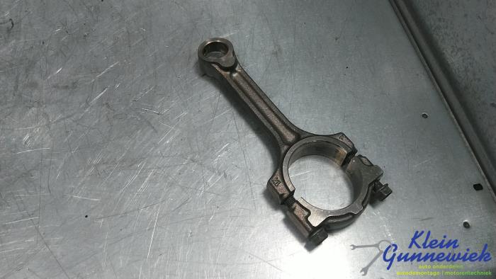 Używane Korbowód Renault Clio Cena € 38,00 Procedura marży oferowane przez Klein Gunnewiek Autodemontage & Motorentechniek