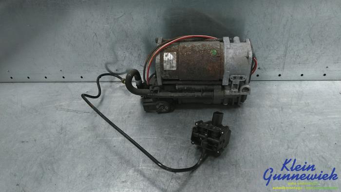 Begagnade Luftpump (fjädring) BMW 5-Serie Pris € 277,00 Marginaltabell erbjuds av Klein Gunnewiek Autodemontage & Motorentechniek