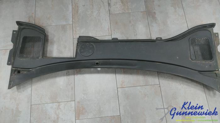 Używane Parawan Volvo V60 Cena € 25,00 Procedura marży oferowane przez Klein Gunnewiek Autodemontage & Motorentechniek