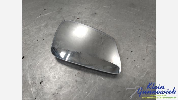 Używane Szyba lusterka prawego BMW 1-Serie Cena € 95,00 Procedura marży oferowane przez Klein Gunnewiek Autodemontage & Motorentechniek