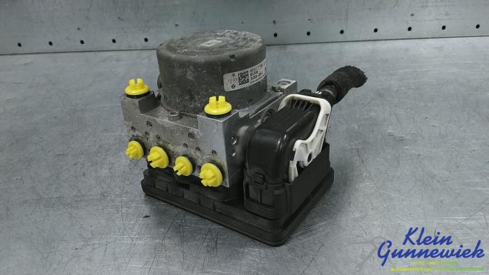 Begagnade ABS-pump Opel Corsa Pris € 195,00 Marginaltabell erbjuds av Klein Gunnewiek Autodemontage & Motorentechniek
