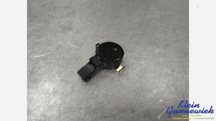 Begagnade Regnsensor Opel Corsa Pris € 25,00 Marginaltabell erbjuds av Klein Gunnewiek Autodemontage & Motorentechniek
