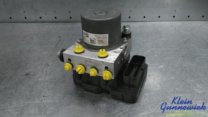 Begagnade ABS-pump Opel Corsa Pris € 145,00 Marginaltabell erbjuds av Klein Gunnewiek Autodemontage & Motorentechniek