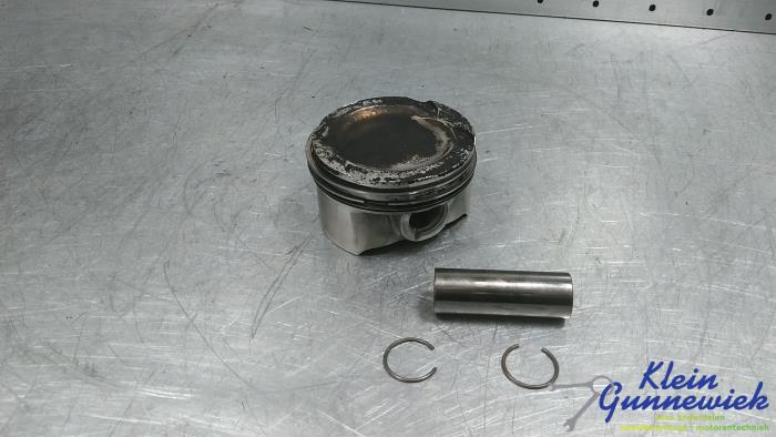 Usados Pistón BMW X5 Precio € 71,00 Norma de margen ofrecido por Klein Gunnewiek Autodemontage & Motorentechniek