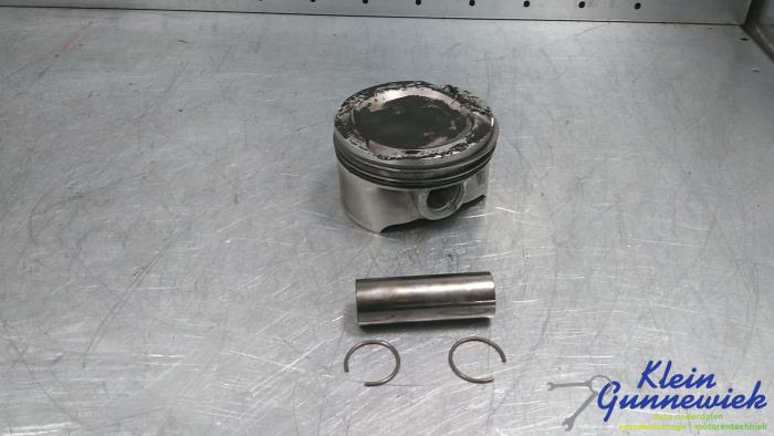 Usagé Piston BMW X5 Prix € 71,00 Règlement à la marge proposé par Klein Gunnewiek Autodemontage & Motorentechniek