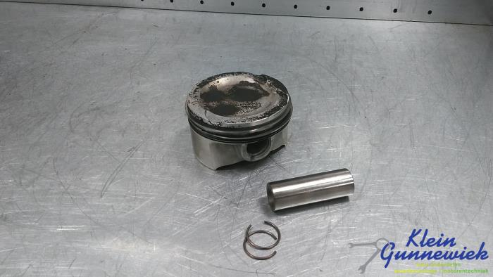 Usagé Piston BMW X5 Prix € 71,00 Règlement à la marge proposé par Klein Gunnewiek Autodemontage & Motorentechniek