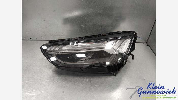 Używane Reflektor lewy Audi Q5 Cena € 470,00 Procedura marży oferowane przez Klein Gunnewiek Autodemontage & Motorentechniek
