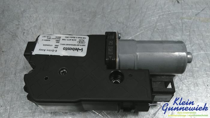 Używane Silnik szyberdachu Audi Q5 Cena € 60,00 Procedura marży oferowane przez Klein Gunnewiek Autodemontage & Motorentechniek
