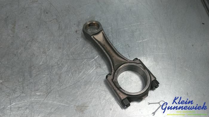 Begagnade Vevstake Ford Kuga Pris € 55,00 Marginaltabell erbjuds av Klein Gunnewiek Autodemontage & Motorentechniek