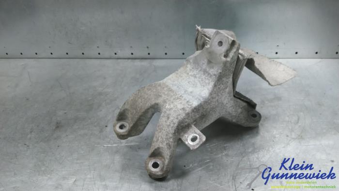 Support moteur d'un Seat Exeo 2011