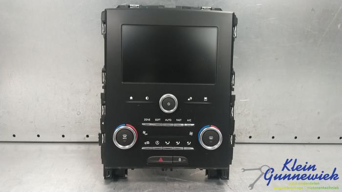 Begagnade Innerdisplay Renault Megane Pris € 203,00 Marginaltabell erbjuds av Klein Gunnewiek Autodemontage & Motorentechniek
