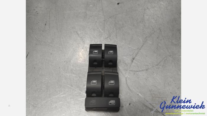Usados Interruptor combinado de ventanillas Seat Exeo Precio € 20,00 Norma de margen ofrecido por Klein Gunnewiek Autodemontage & Motorentechniek