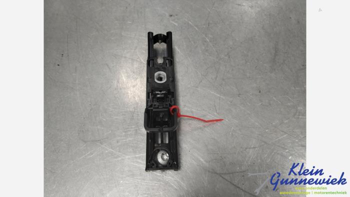 Begagnade Diverse Mercedes C-Klasse Pris € 25,00 Marginaltabell erbjuds av Klein Gunnewiek Autodemontage & Motorentechniek