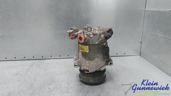 Usagé Compresseur de clim Ford Focus Prix € 126,00 Règlement à la marge proposé par Klein Gunnewiek Autodemontage & Motorentechniek