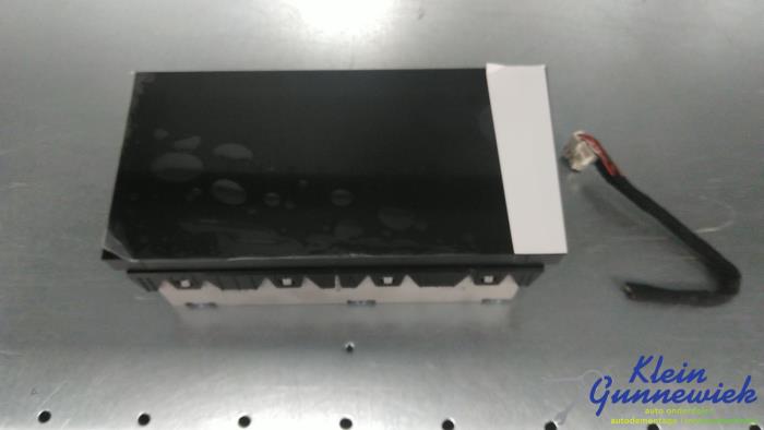 Begagnade Innerdisplay Audi E-Tron Pris € 425,00 Marginaltabell erbjuds av Klein Gunnewiek Autodemontage & Motorentechniek