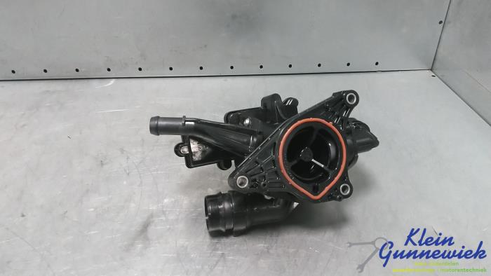Gebrauchte Thermostatgehäuse Kia Sportage Preis € 98,00 Margenregelung angeboten von Klein Gunnewiek Autodemontage & Motorentechniek