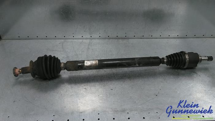 Gebrauchte Antriebswelle rechts vorne Volkswagen Polo Preis € 96,00 Margenregelung angeboten von Klein Gunnewiek Autodemontage & Motorentechniek