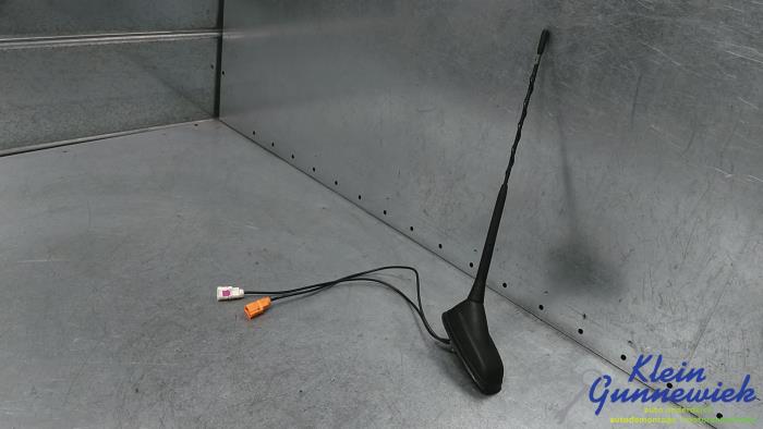 Używane Antena GPS Opel Corsa Cena € 25,00 Procedura marży oferowane przez Klein Gunnewiek Autodemontage & Motorentechniek
