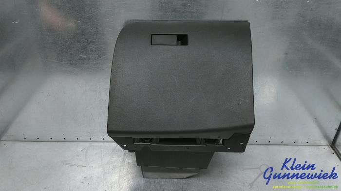Begagnade Handskfack Opel Corsa Pris € 66,00 Marginaltabell erbjuds av Klein Gunnewiek Autodemontage & Motorentechniek