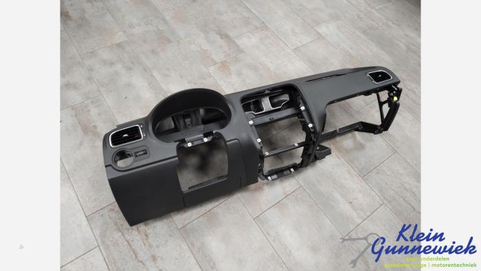 Używane Panel Volkswagen Polo Cena € 145,00 Procedura marży oferowane przez Klein Gunnewiek Autodemontage & Motorentechniek