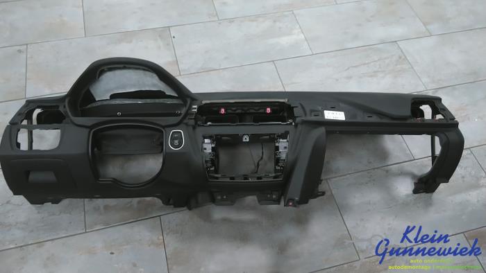 Używane Panel BMW 4-Serie Cena € 595,00 Procedura marży oferowane przez Klein Gunnewiek Autodemontage & Motorentechniek