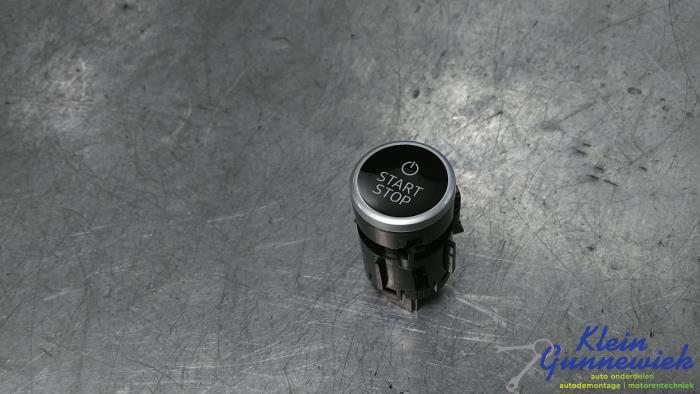 Używane Przelacznik Start/Stop Audi E-Tron Cena € 25,00 Procedura marży oferowane przez Klein Gunnewiek Autodemontage & Motorentechniek
