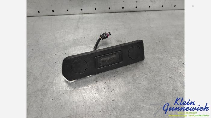 Używane Uchwyt tylnej klapy Opel Ampera Cena € 33,00 Procedura marży oferowane przez Klein Gunnewiek Autodemontage & Motorentechniek