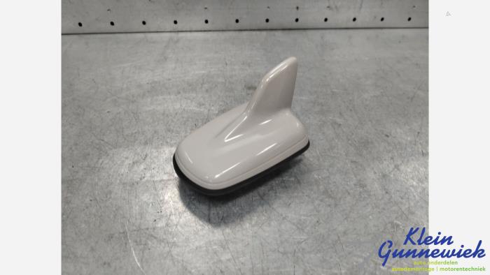 Używane Antena GPS Audi E-Tron Cena € 64,00 Procedura marży oferowane przez Klein Gunnewiek Autodemontage & Motorentechniek