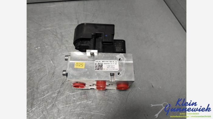 Używane Rózne Audi E-Tron Cena € 181,00 Procedura marży oferowane przez Klein Gunnewiek Autodemontage & Motorentechniek