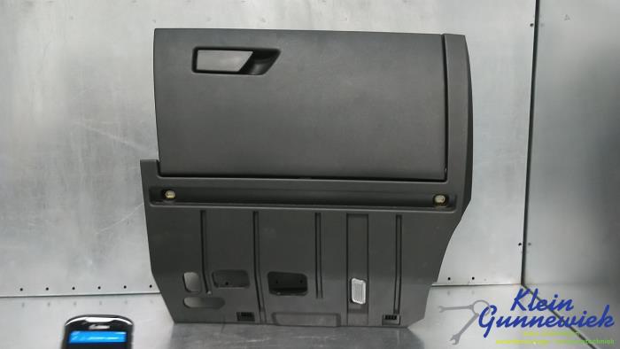 Begagnade Handskfack Audi A3 Pris € 59,00 Marginaltabell erbjuds av Klein Gunnewiek Autodemontage & Motorentechniek