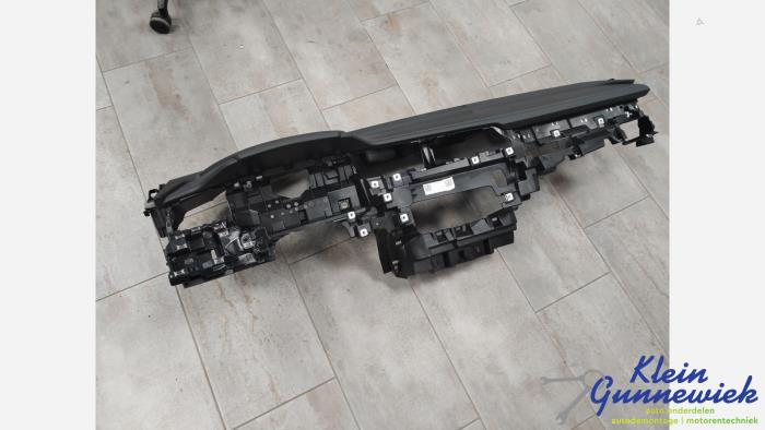 Używane Panel Audi E-Tron Cena € 667,00 Procedura marży oferowane przez Klein Gunnewiek Autodemontage & Motorentechniek