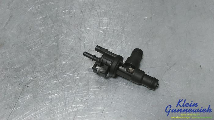 Fuel tank valve