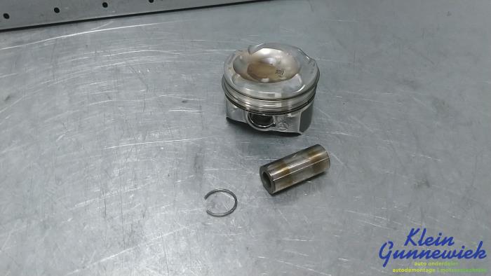 Usados Pistón Mercedes A-Klasse Precio € 95,00 Norma de margen ofrecido por Klein Gunnewiek Autodemontage & Motorentechniek