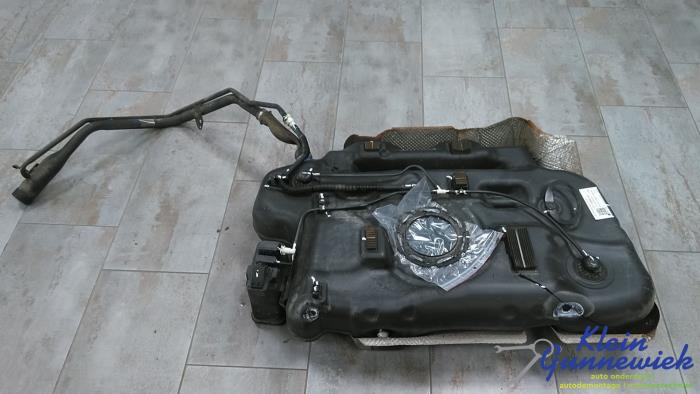 Używane Zbiornik Opel Zafira Cena € 75,00 Procedura marży oferowane przez Klein Gunnewiek Autodemontage & Motorentechniek