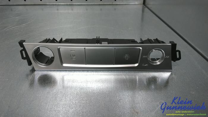 Gebrauchte Schalter Audi E-Tron Preis € 31,00 Margenregelung angeboten von Klein Gunnewiek Autodemontage & Motorentechniek
