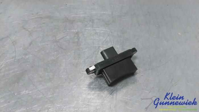 Begagnade Sensor (övriga) Volvo XC90 Pris € 30,00 Marginaltabell erbjuds av Klein Gunnewiek Autodemontage & Motorentechniek