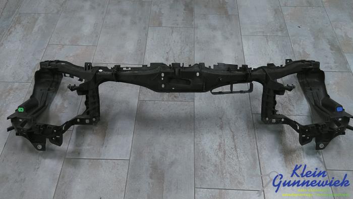Begagnade Front Mercedes B-Klasse Pris € 75,00 Marginaltabell erbjuds av Klein Gunnewiek Autodemontage & Motorentechniek